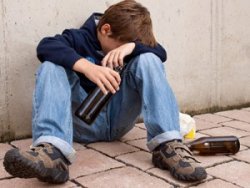 Adolescenti tra droghe e alcol: tentazioni e prevenzione