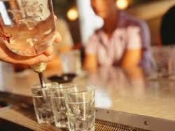 Ginevra: alcol ai minori, la metà dei venditori commette infrazione